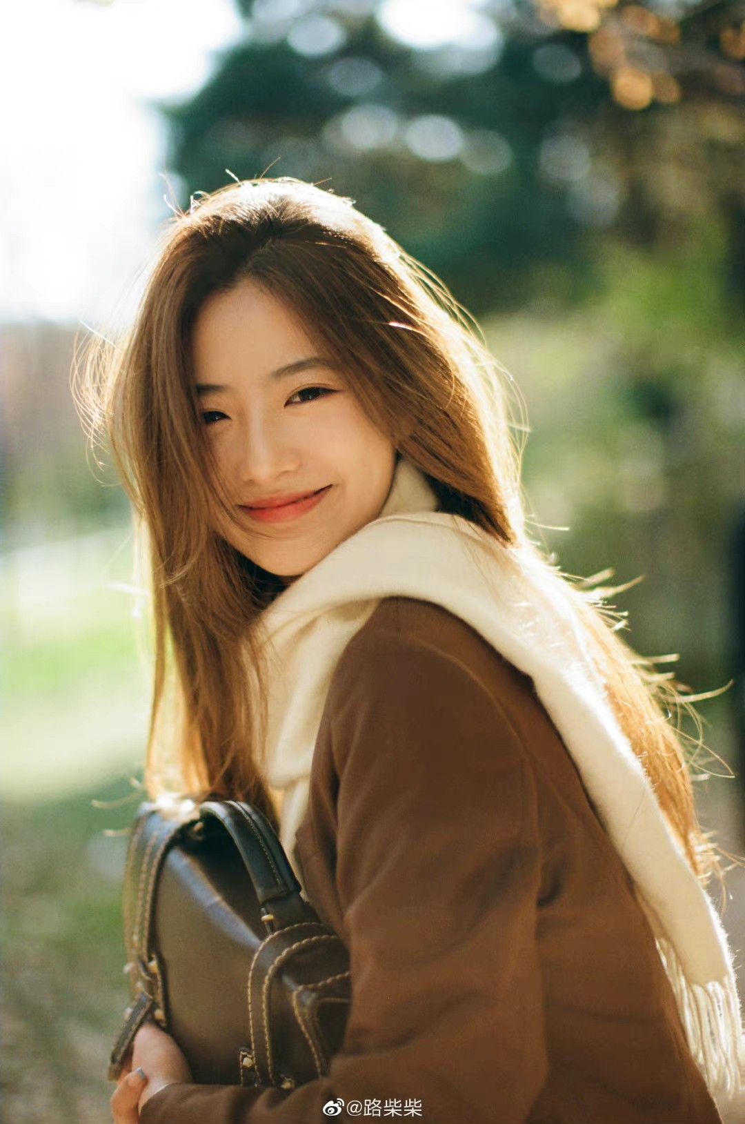 Mãi Mãi Chỉ Là Thế Thân